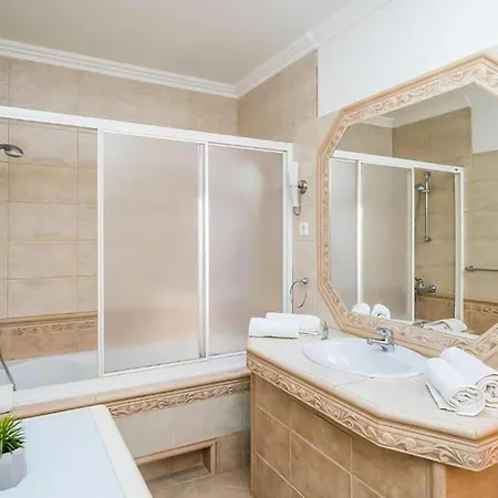 Apartman 1 Bedroom Lovely In Mlini
